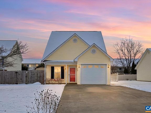 2nd image of 212 Inglecress Rd