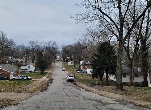 4th image of 630 Wesley Ave