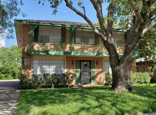 2100 Oakhurst Dr, Irving, TX 75061