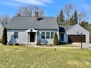 104 Valerie Dr, Fayetteville, NY 13066