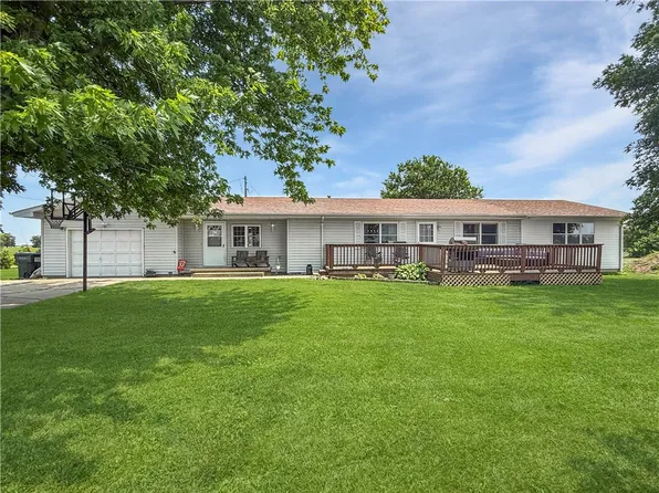 12232 N 100th St, Casey, IL 62420