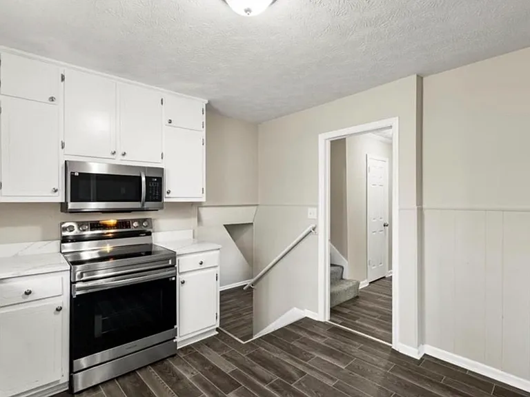 3800 Leisure Ln — Photo 5
