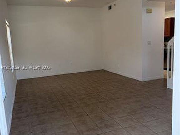 4th image of 906 SW 143rd Ave #Townhouse 2005