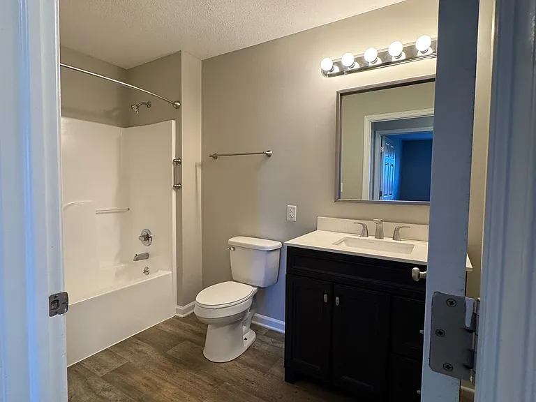 1039 S Rangeline Rd — Photo 11