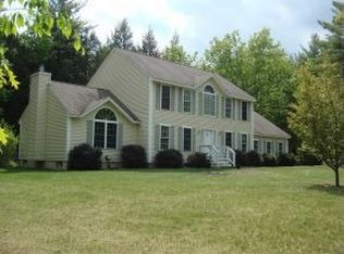 5 Strawberry Ln, Raymond, NH 03077