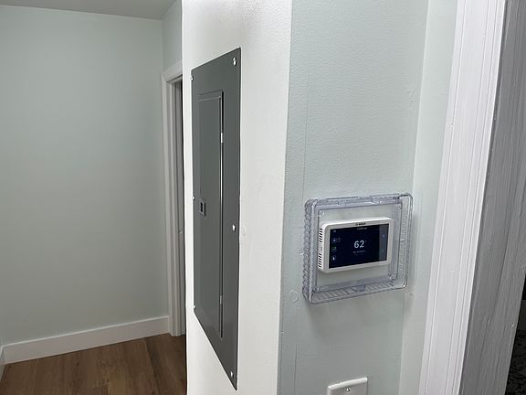 5th image of 426 Willow Ave Floor 2