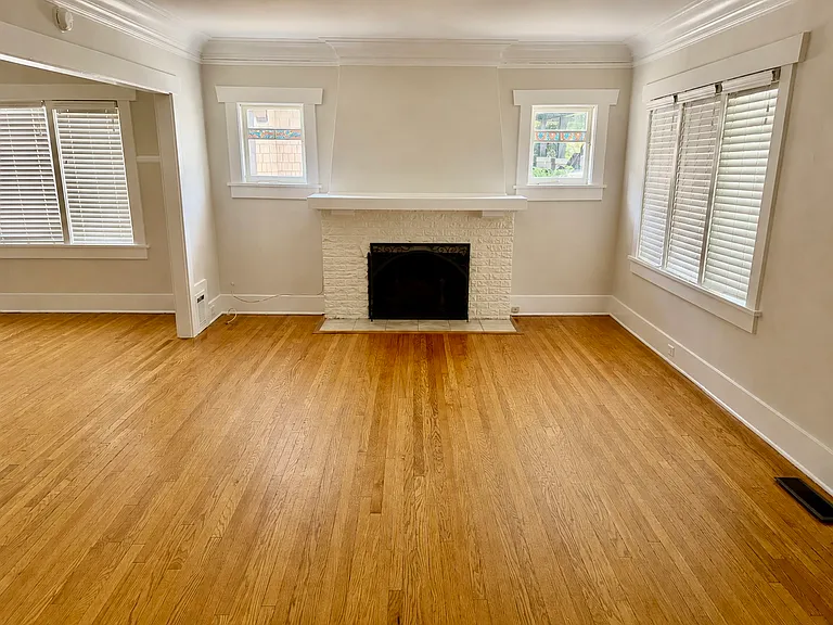 1321 Marengo Ave — Photo 4