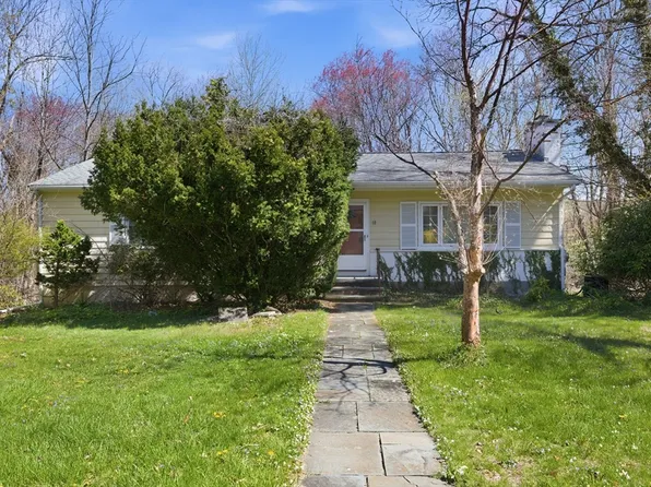 18 Wyman Rd, Lexington, MA 02420