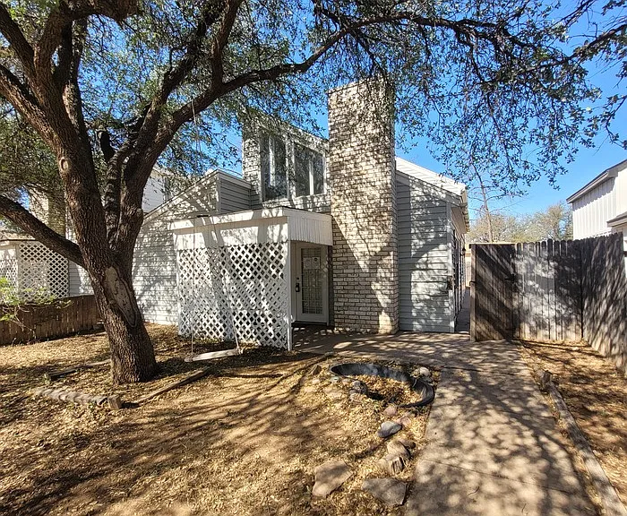 4243 Siesta Ln — Photo 1