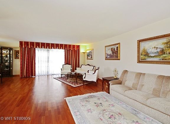 3rd image of 7061 N Kedzie Ave Suite 1615