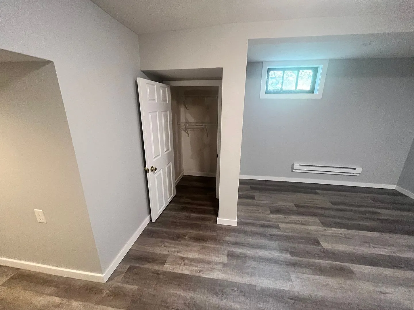 125 W Lutz Ave — Photo 3