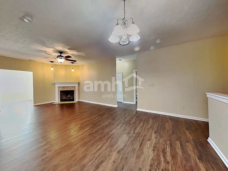 11723 Rossmore Dr — Photo 8