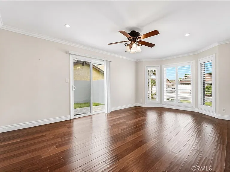 120 Christensen Dr — Photo 6