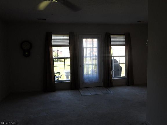 3rd image of 606 1st Ave
