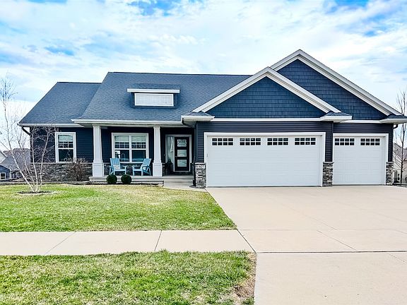 2nd image of 827 Shelby Dr