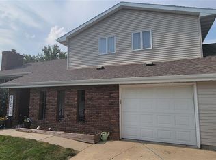 901 S Shannon Dr, Sloan, IA 51055