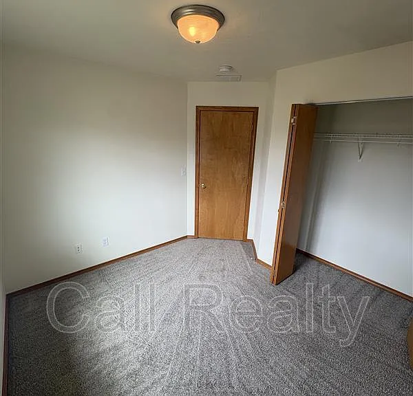 18716 E Augusta Ct — Photo 9