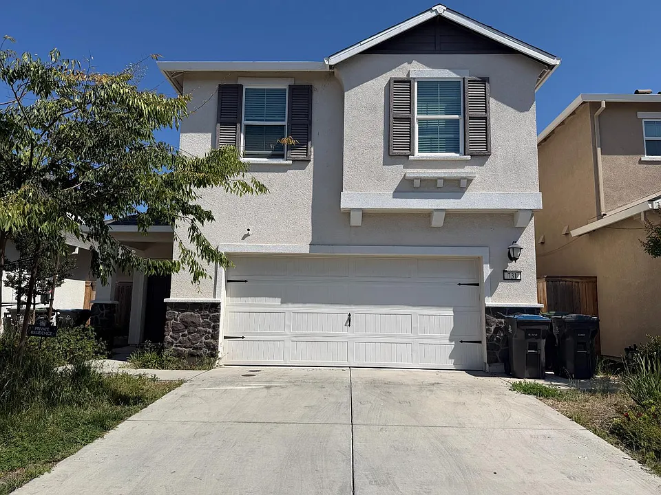 719 Sandstone Dr