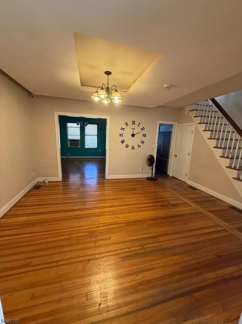 2 bed, 1.0 bath, $2,500 — Photo 3