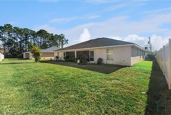 3 bed, 1400 sqft, $1,950 — Photo 2