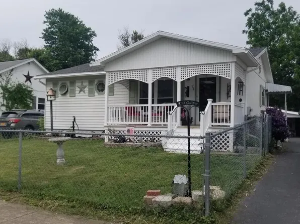 71 Hillvue Ave, Corning, NY 14830