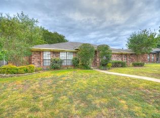 828 Baxter Dr, Plano, TX 75025