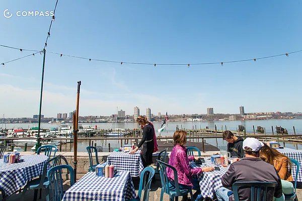 Rented by Compass | media 59