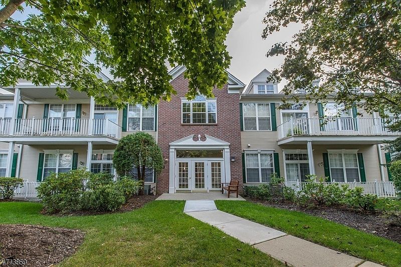 1st image of 307 Four Seasons Dr