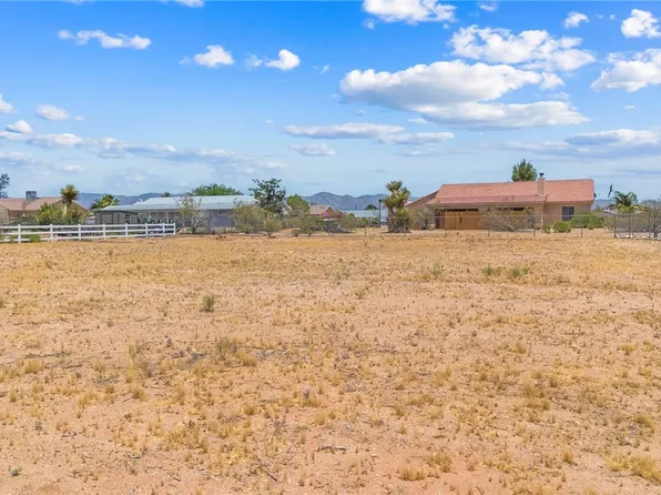 3654 N Saturn Dr, Golden Valley, AZ 86413