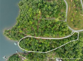 111 Sandy Hollow Ct, Six Mile, SC 29682