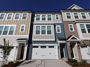 10033 Secluded Garden Dr, Apex, NC 27523