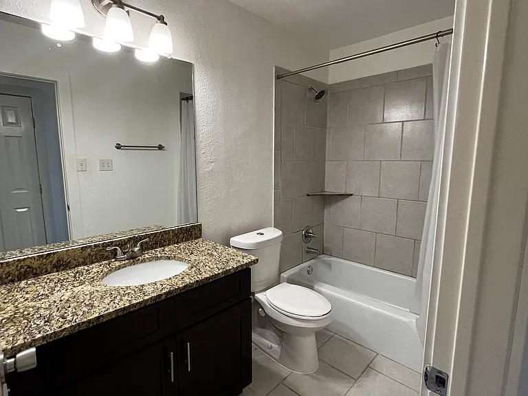 6211 Manor Rd #115 — Photo 18