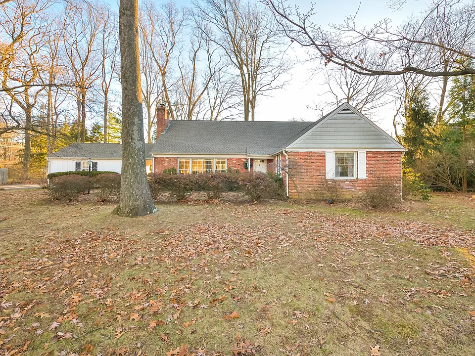 232 Spruce Tree Rd
