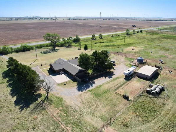 1001 Main St, Rocky, OK 73661