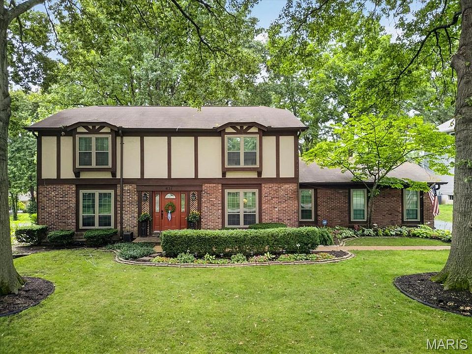 1st image of 631 Golfview Dr