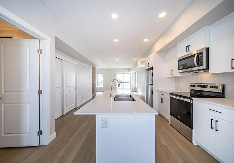 3870 Market St SE — Photo 18