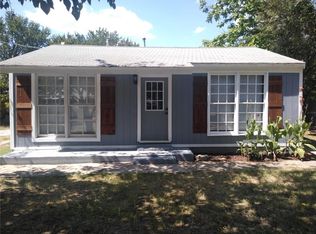 815 E Barry St, Azle, TX 76020