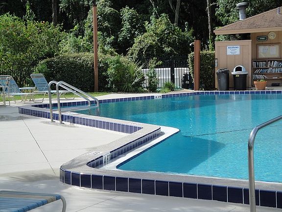 4th image of 180 Magnolia Woods Ct APT 13A