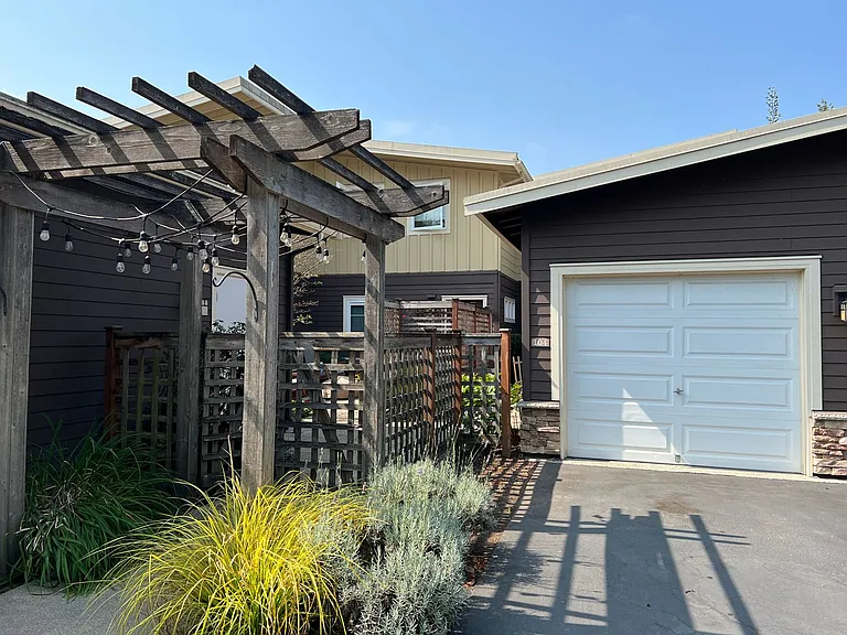 Villas at Woodinville — Photo 3