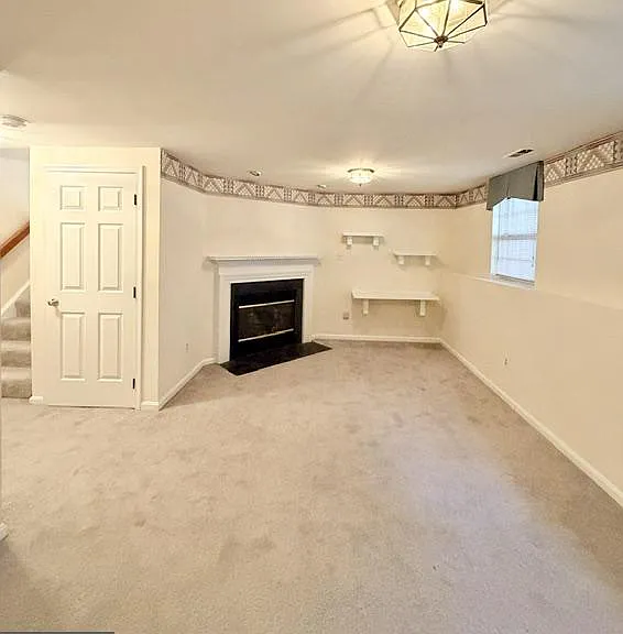 45572 Whitcomb Sq — Photo 25