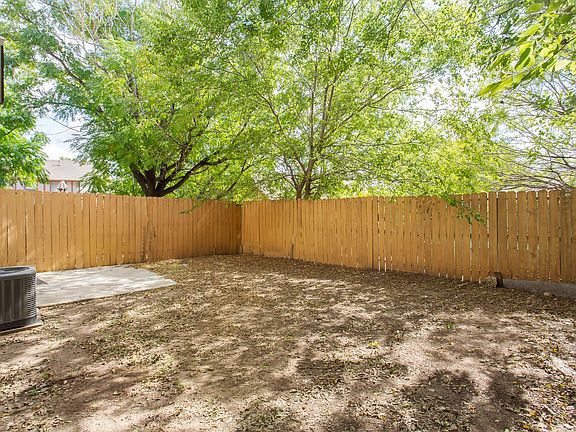 5th image of 5221 Meadow Fld APT 4