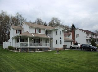 719 Wandering Ln, Beaver, WV 25813