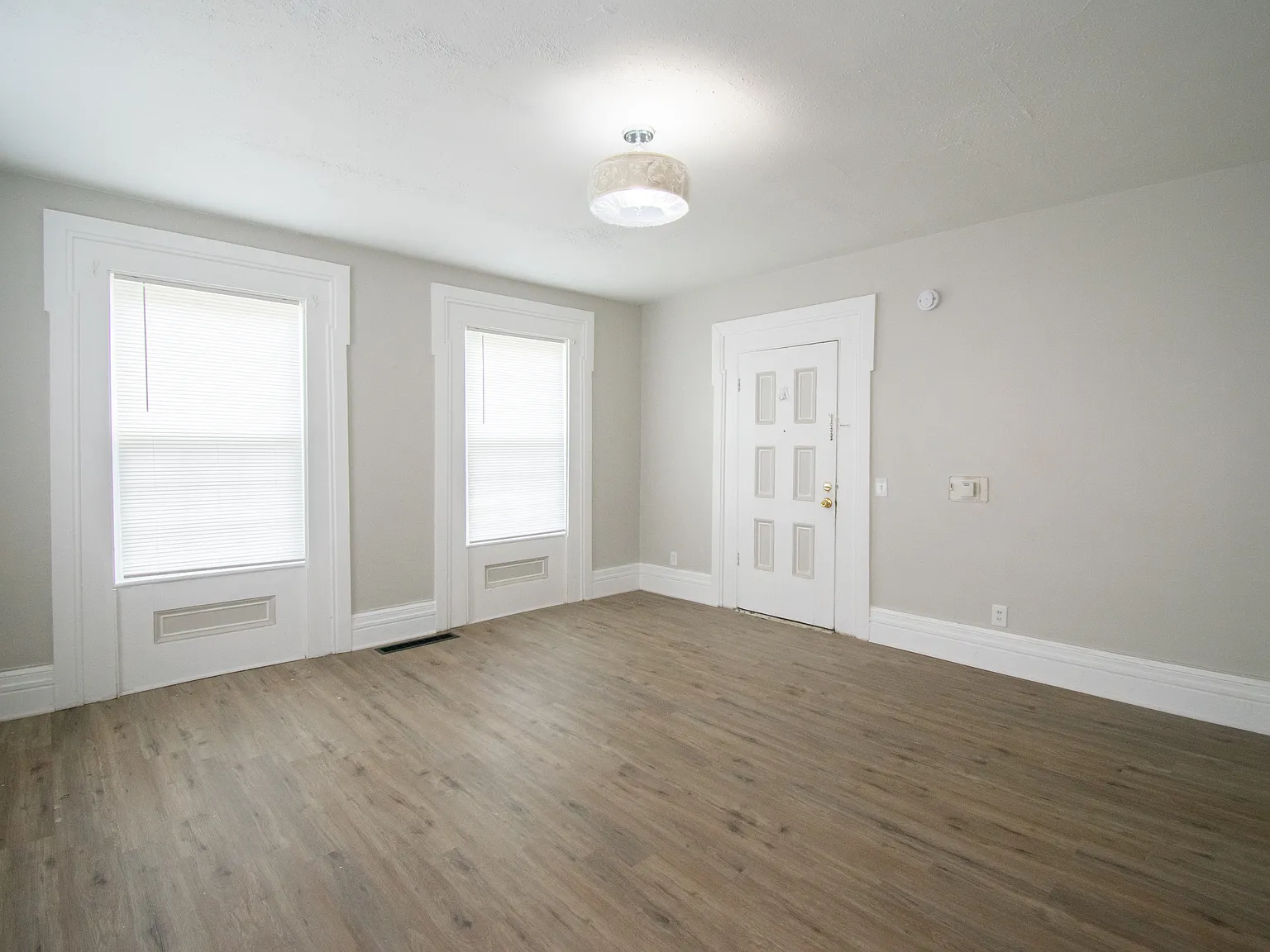 5711 W Henrietta Rd — Photo 4