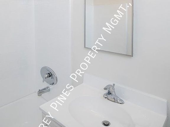 4th image of 1918 Emerald St APT 215