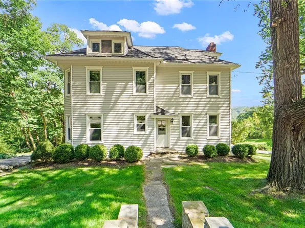 945 Cliff St, Ithaca, NY 14850
