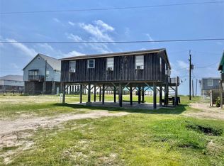 1111 Surf Dr, Freeport, TX 77541
