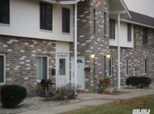 1 Aspen Ct, Coram, NY 11727