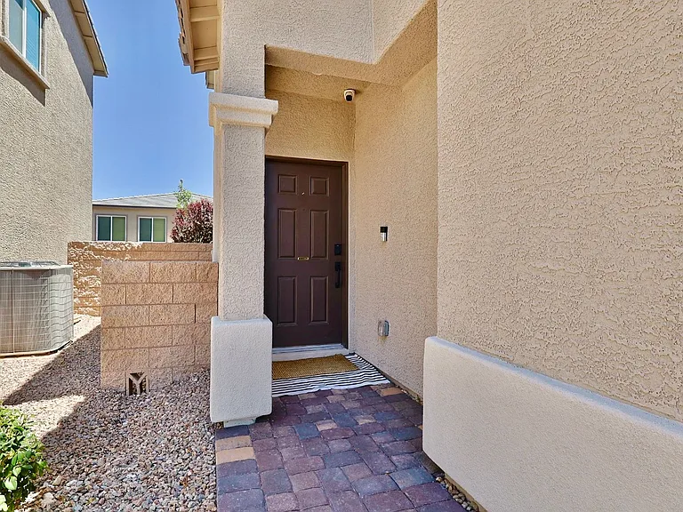8644 Luse St — Photo 5