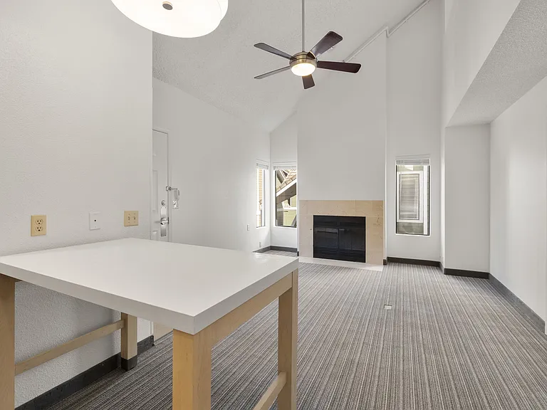 AVIA Lofts on Parkway — Photo 104