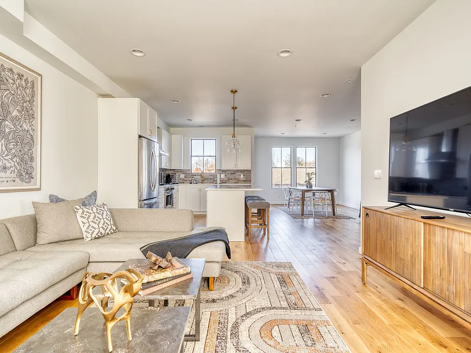 512 NE 56th Ave #ID1611960P